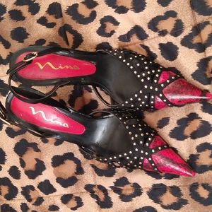 NINA SLINGBLACK, Red Black Pointy Toe Silver Stud Reptile size 7.5 M